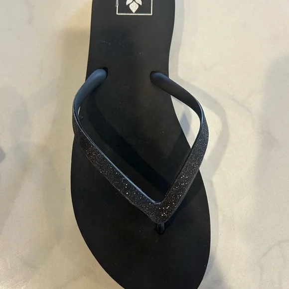 Reef Black Women’s Flip Flop Rubber Sparkly Sandals Like New Size 9 - Picture 3 of 3